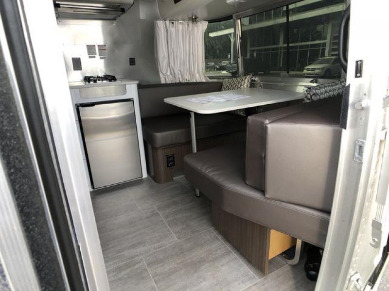 AIRSTREAM RV CARAVEL 16RB